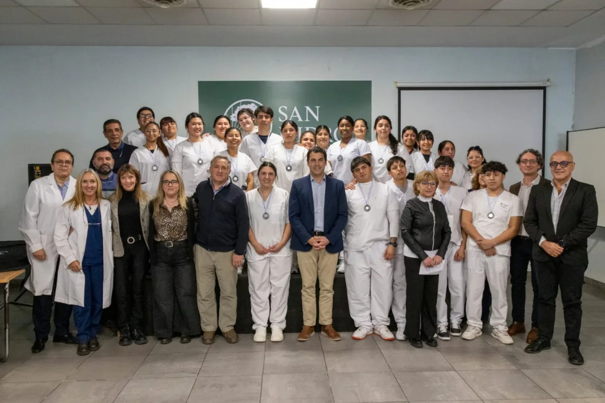 Graduaron 31 nuevos licenciados en enfermería en San Isidro
