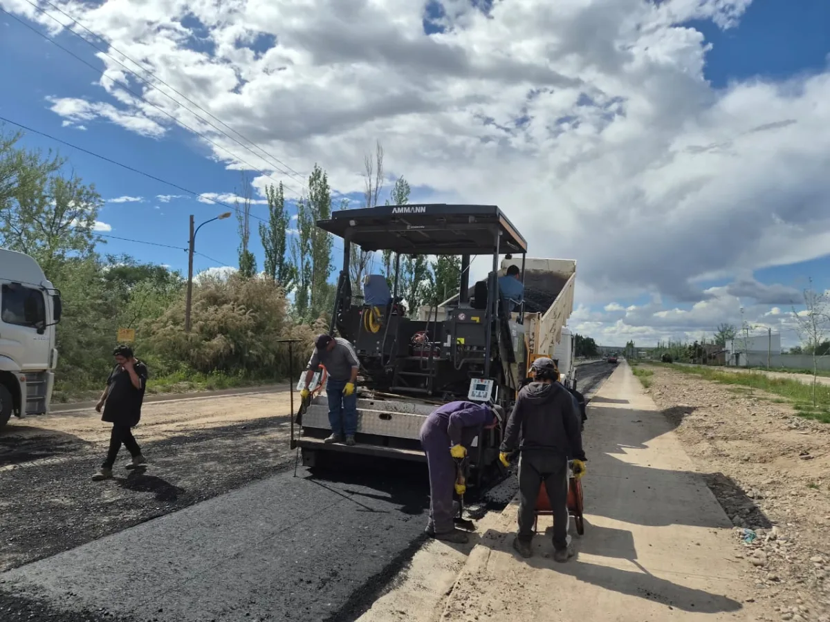 Avanza la pavimentación de calle Damas Patricias en General Roca