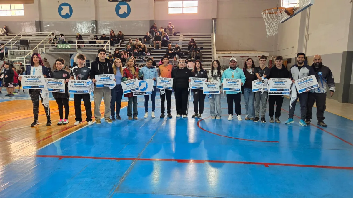 Deportistas de Roca reciben Becas Municipales 2026