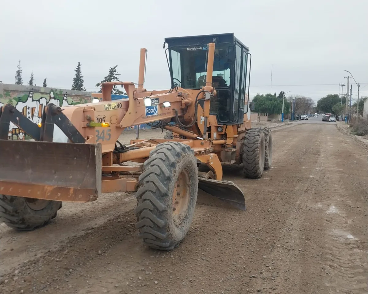 Mejoras en calles de Roca para mayor seguridad vial