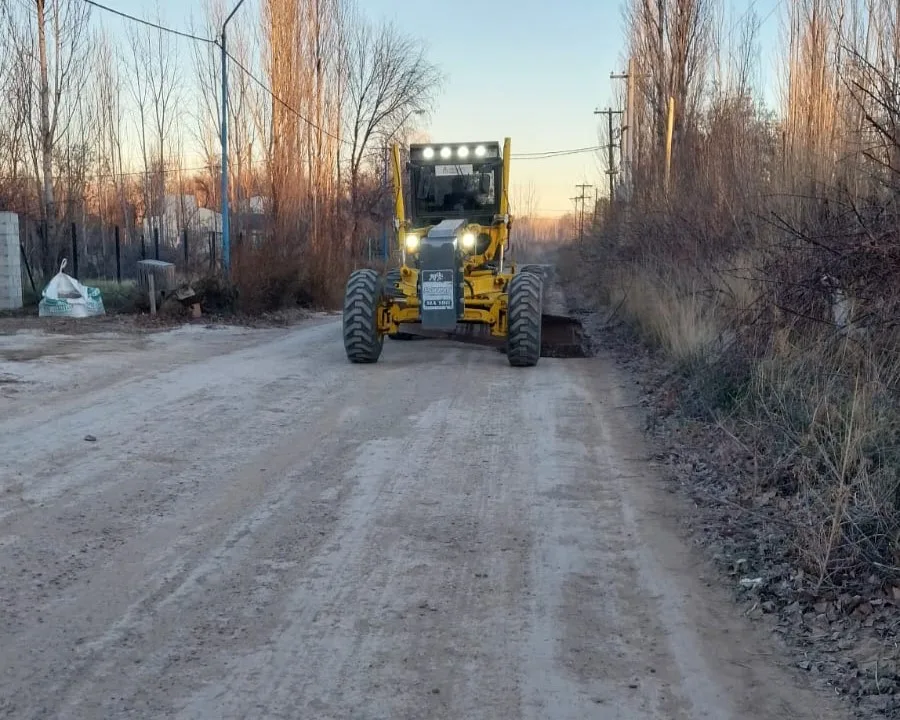 Mejoras en calles y desagües de Roca para facilitar la circulación
