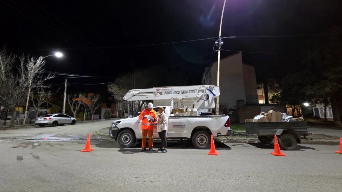 Mejoras en el alumbrado público con nuevas luces LED en Roca