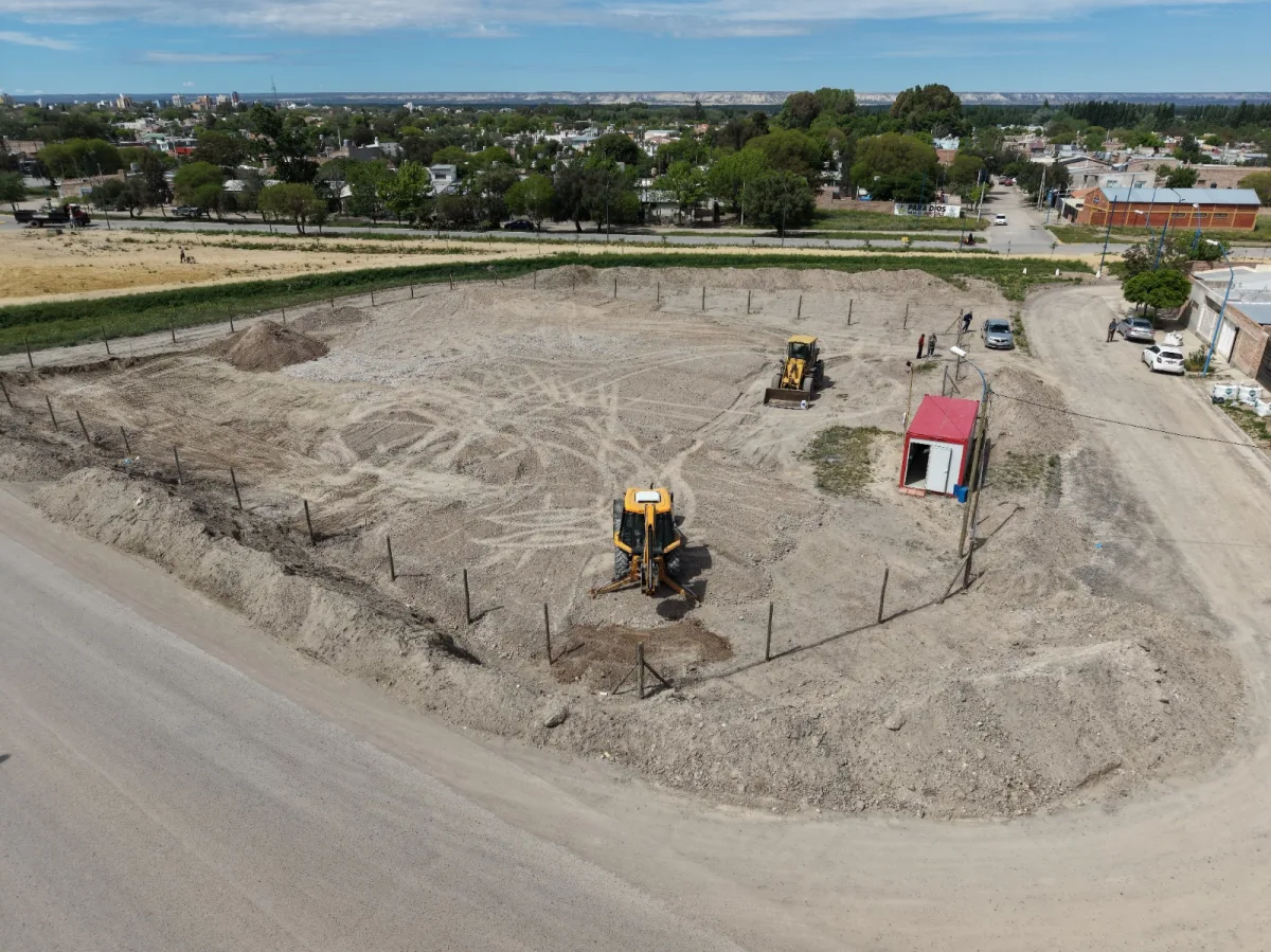 Nuevo Polideportivo Municipal en Roca: inicio de la construcción