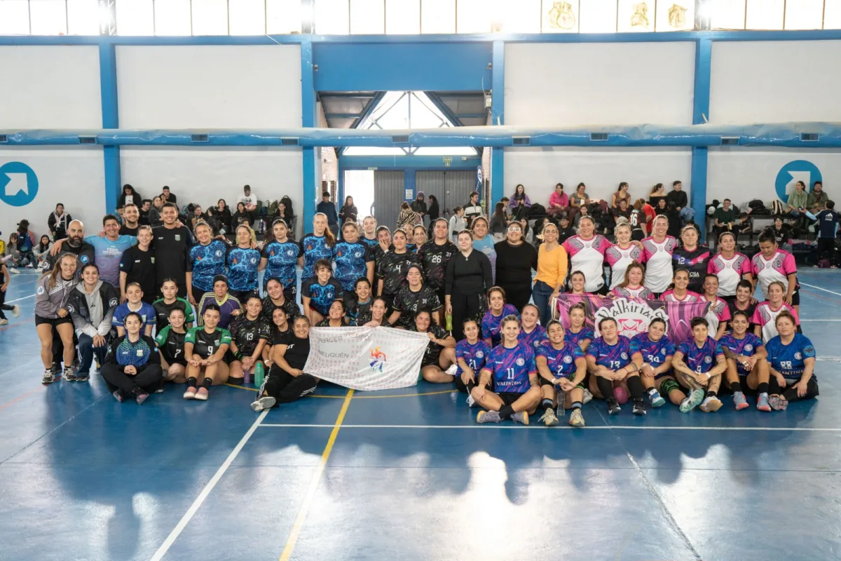 Roca inició el primer torneo de handball femenino de 2026