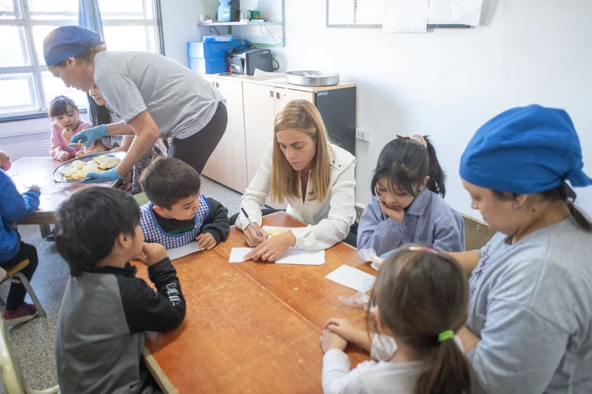 Servicios de la Secretaría de Desarrollo Social en barrio Alfonsina Storni