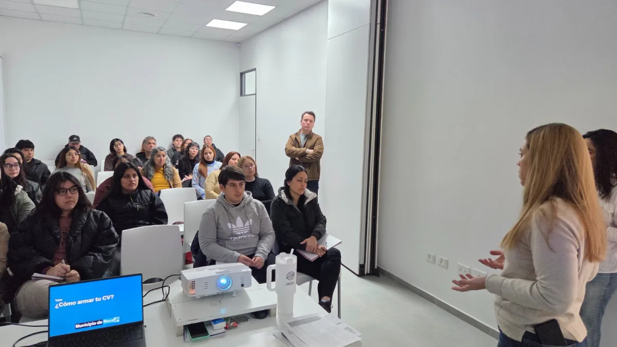 Talleres de USEP ayudaron a vecinos a mejorar su CV