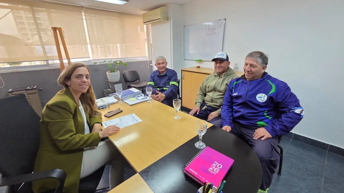 Trabajadores de saneamiento pidieron ayuda habitacional a la Intendenta