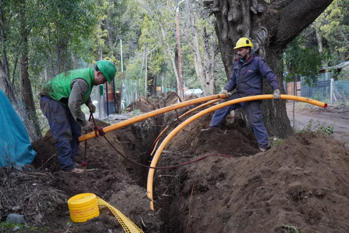 Avanza la ampliación de la red de gas en Villa Lago Gutiérrez y Reina Mora
