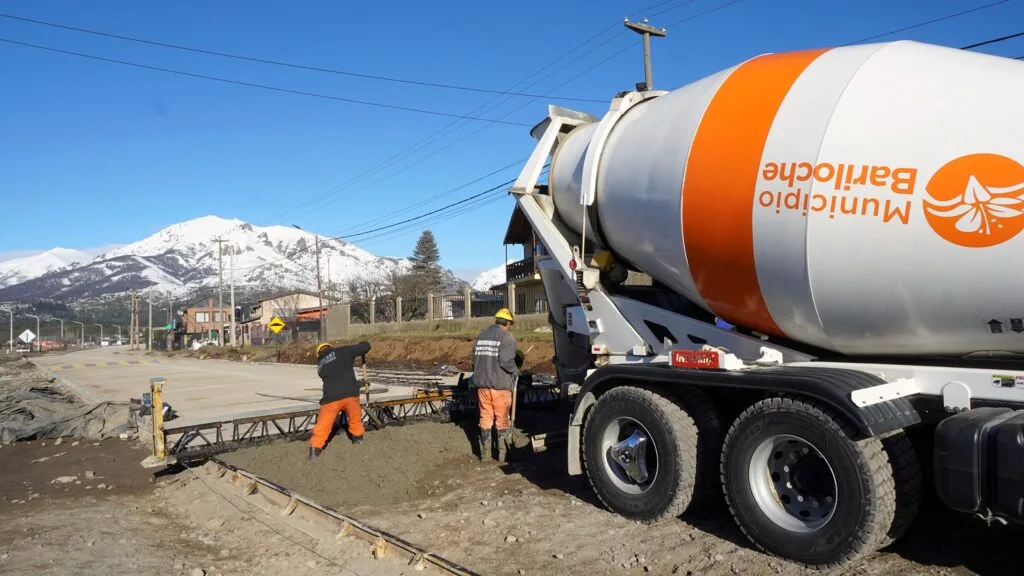 Avanza la pavimentación en la Colectora Sur de Bariloche