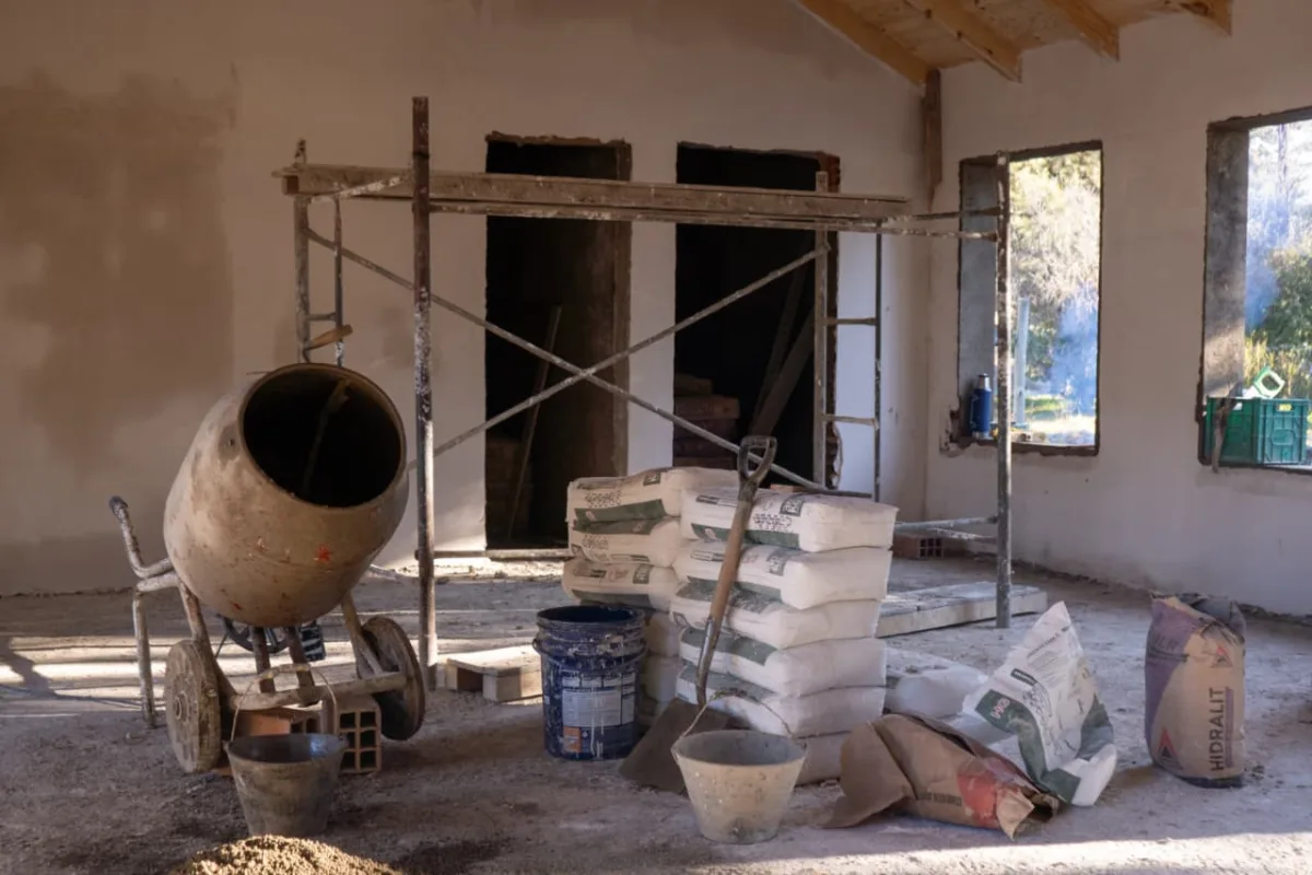 Avanzan las obras de nuevas sedes vecinales en Bariloche