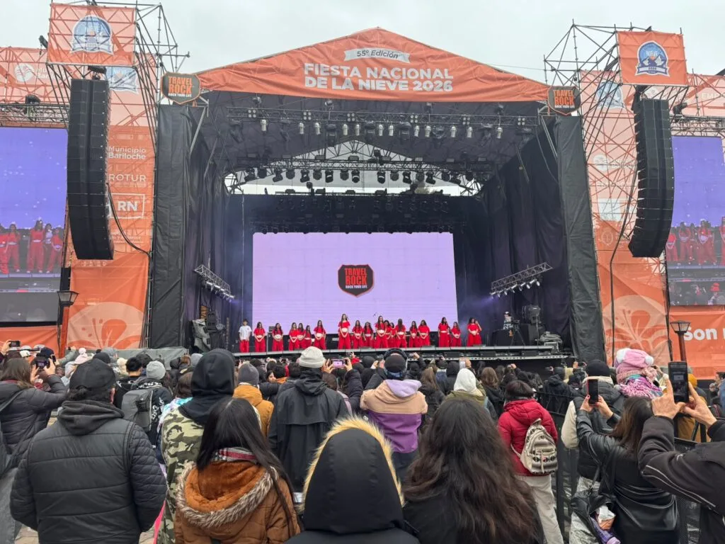 Bariloche celebra la Fiesta Nacional de la Nieve con artistas locales