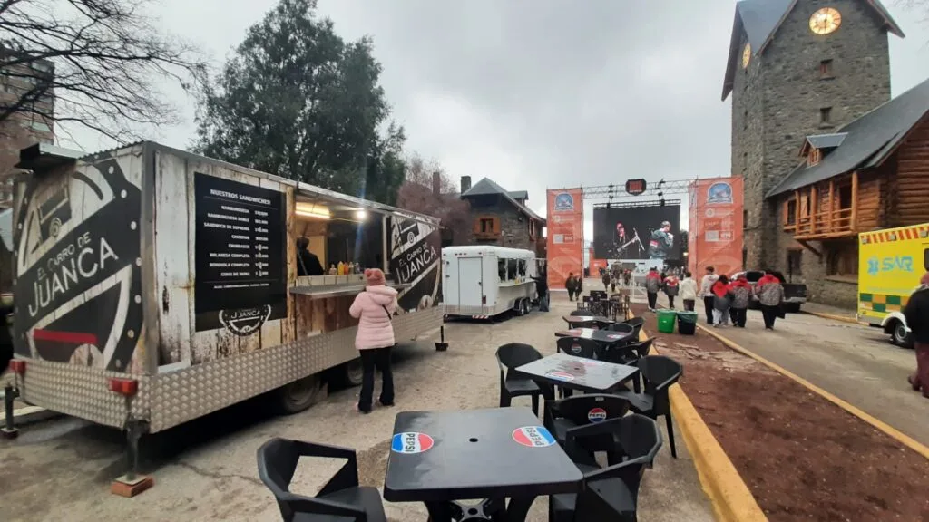 Foodtrucks y dulces artesanales en la Fiesta de la Nieve de Bariloche