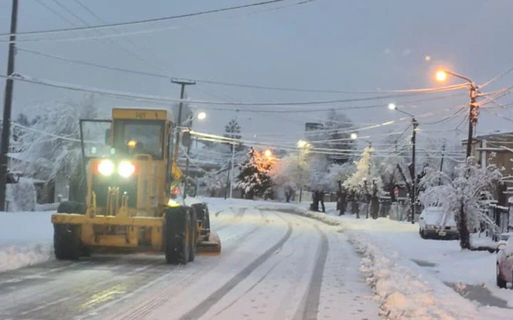 Precaución en Bariloche por nevadas y cambios en el tránsito