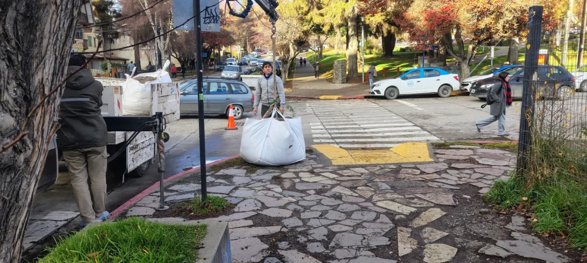 San Carlos de Bariloche distribuyó arena y sal para heladas