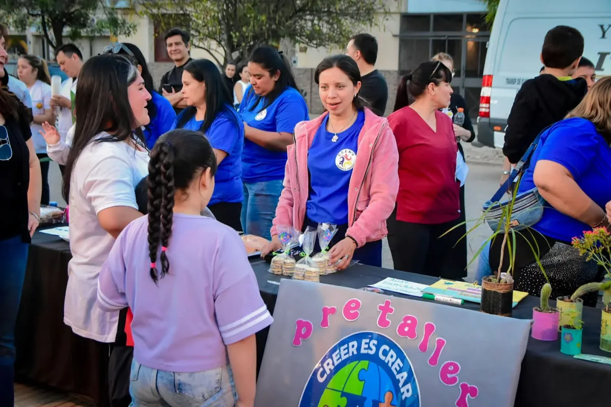 Exitosa Feria Inclusiva en Sáenz Peña con productos y actividades artísticas