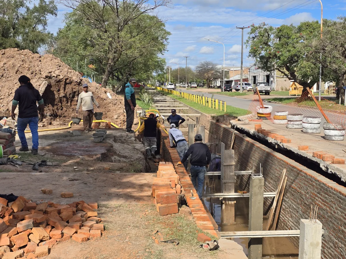 Obras de infraestructura mejoran el escurrimiento de agua en la ciudad