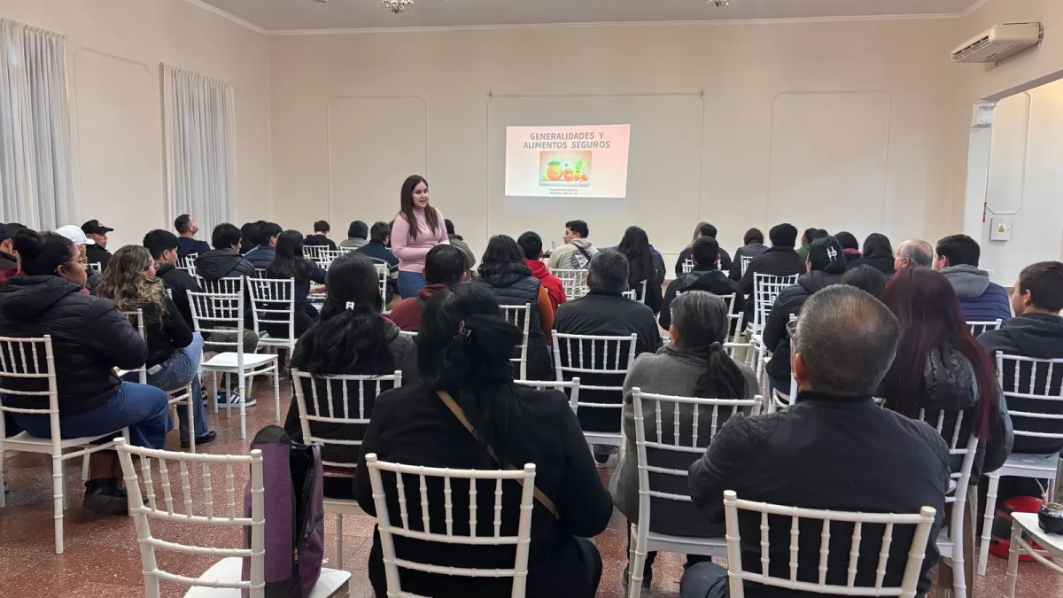 Sáenz Peña avanza en pavimentación y nuevos cursos de capacitación