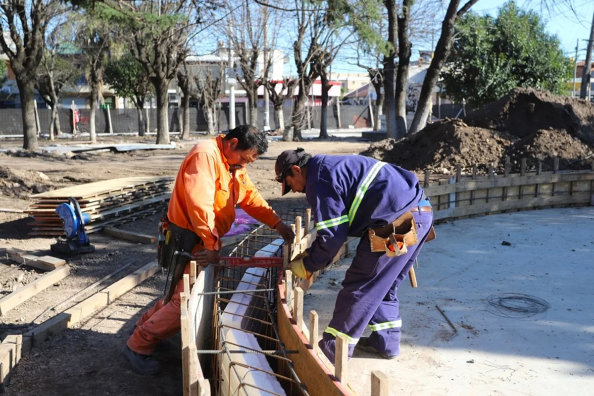 Renovación de la Plaza Hipólito Yrigoyen en Isidro Casanova