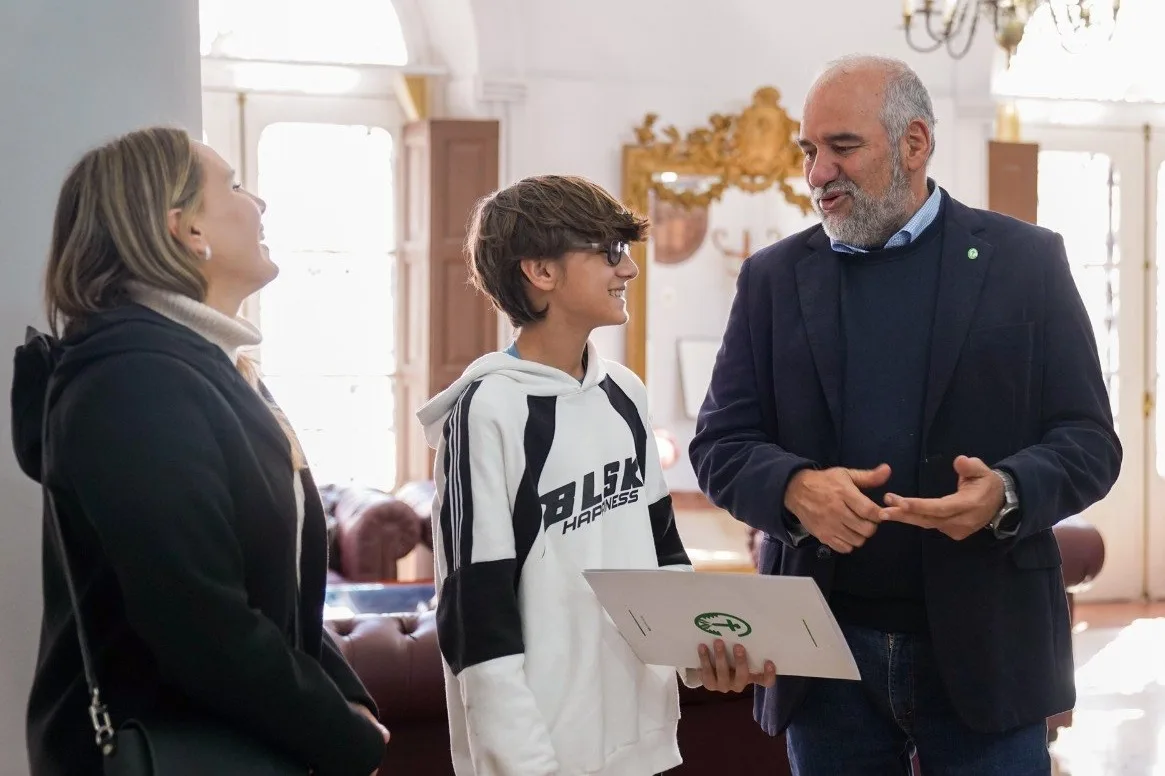 Apoyo municipal a Santiago Rojas antes del Sudamericano en Brasil