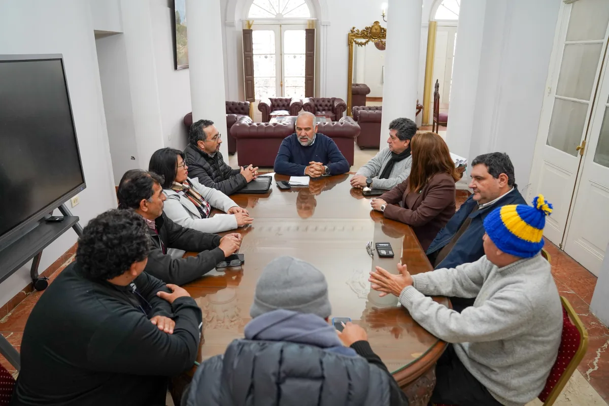 Compromiso del Municipio y AOEM por el diálogo con los municipales