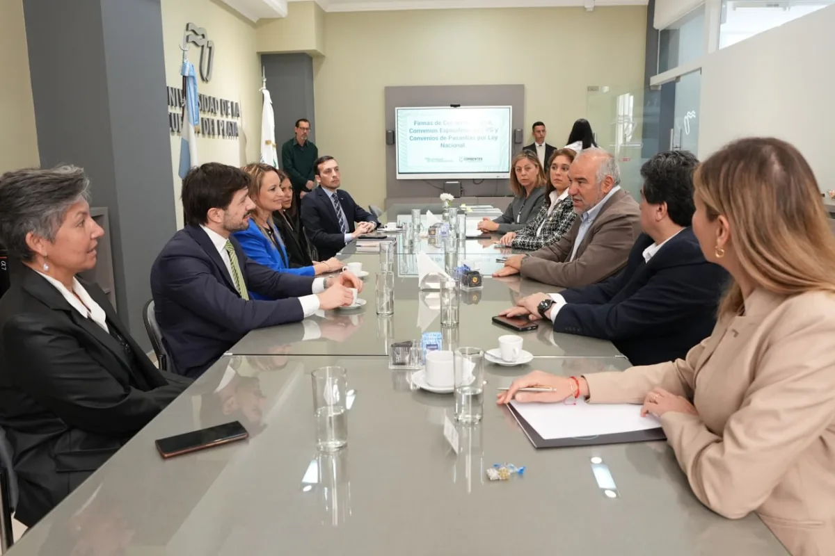 Convenio entre el Municipio y la Universidad para prácticas estudiantiles