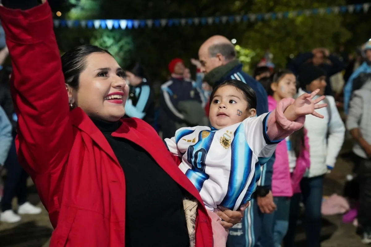 El Fan Fest se repite en el barrio 17 de Agosto para alentar a Argentina