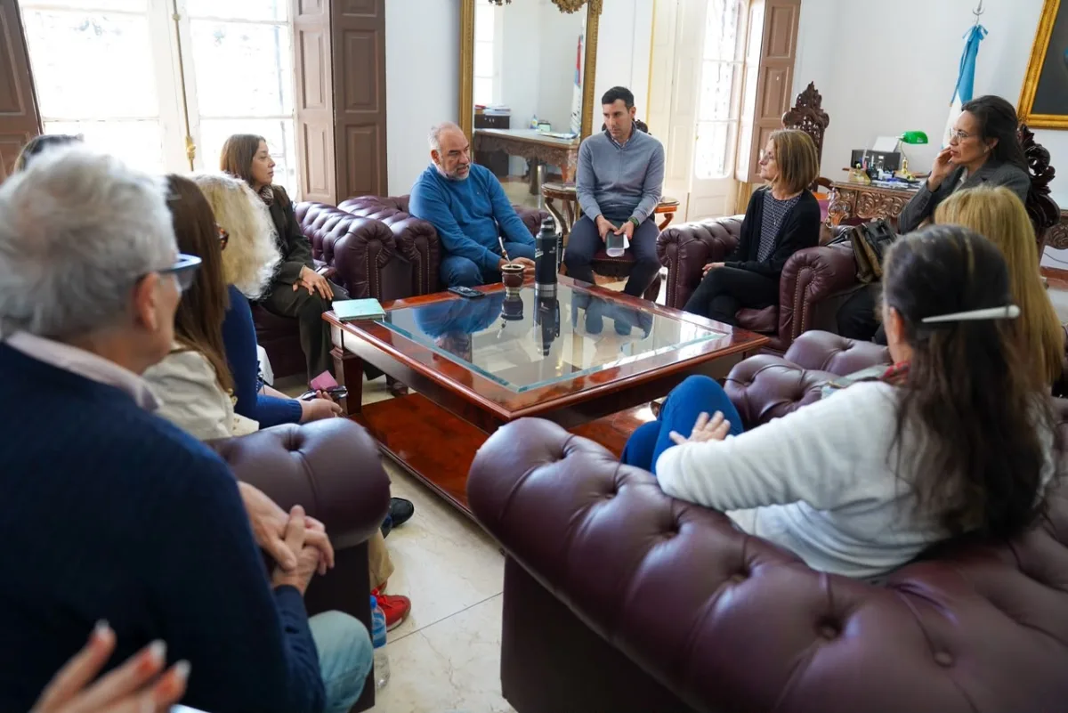El intendente Polich se reunió con vecinas para abordar mejoras urbanas