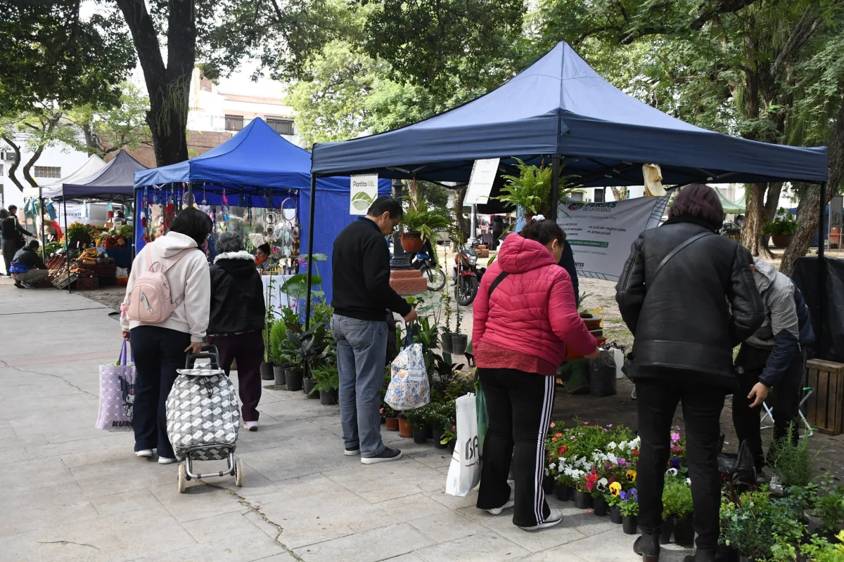 Ferias de la Ciudad en Corrientes: productos frescos y artesanías