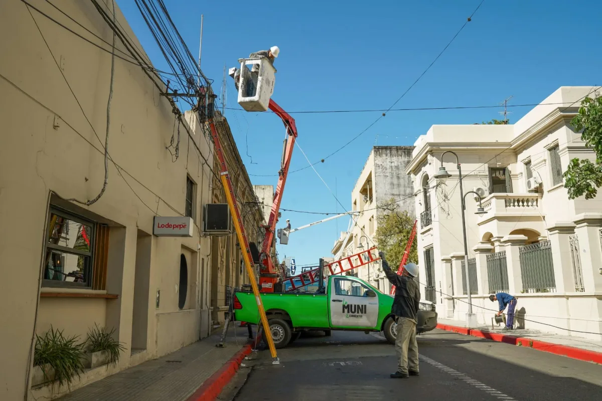 Retiro de cableado en el centro: avances del programa Cielo Limpio