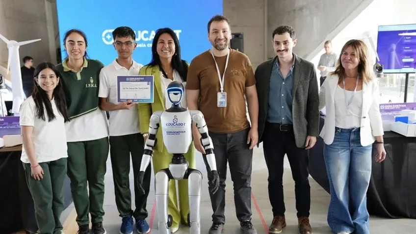 Equipos de Goya y Colonia Liebig avanzan a la final de robótica