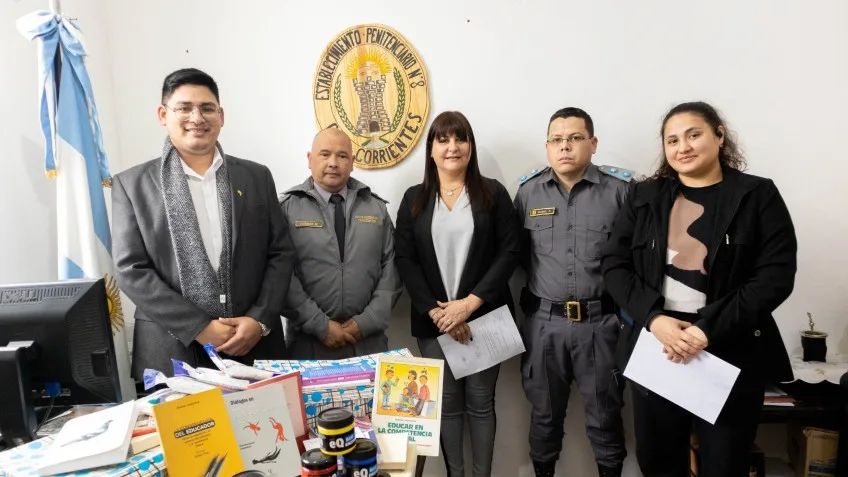 Fundación Ágora donó materiales educativos a la Unidad Penal de Goya
