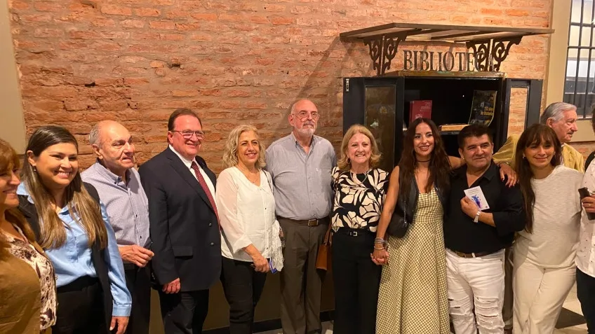 Inauguraron el Paseo Poético Marta Elgul de París en La Unidad