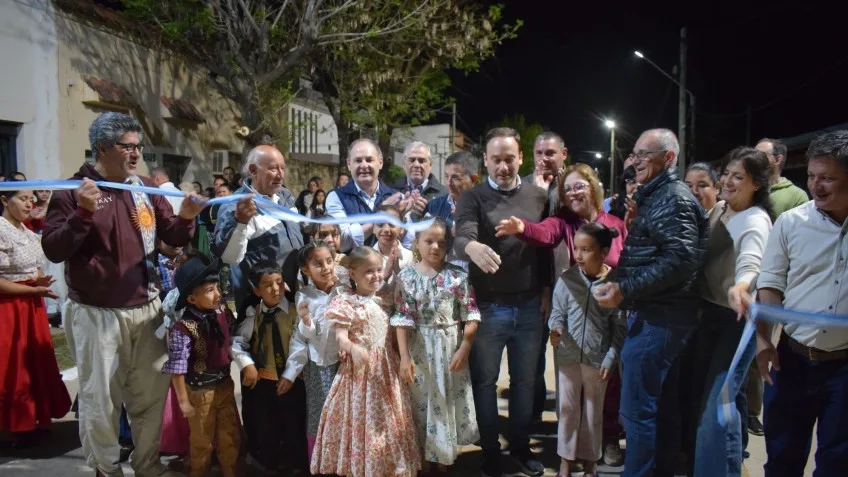 Inauguraron la pavimentación de la calle Bolivia en Goya