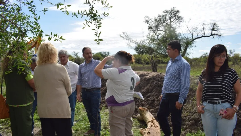 Limpieza de canales en Santa Clara para prevenir inundaciones