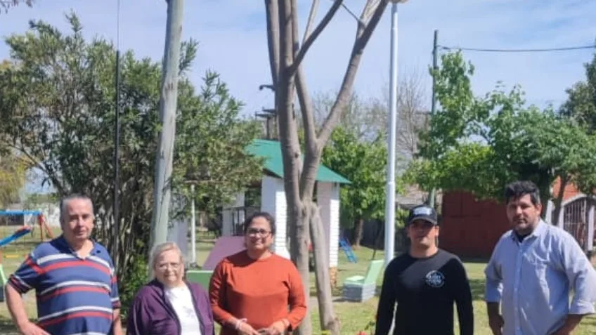 Limpieza y mejoras en la plaza del barrio en Goya