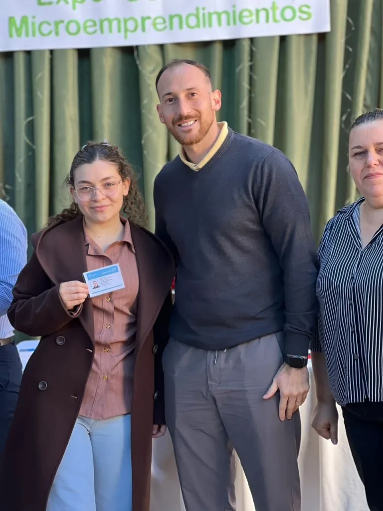 Estudiantes de Oberá presentaron sus emprendimientos en la Expo Comercio