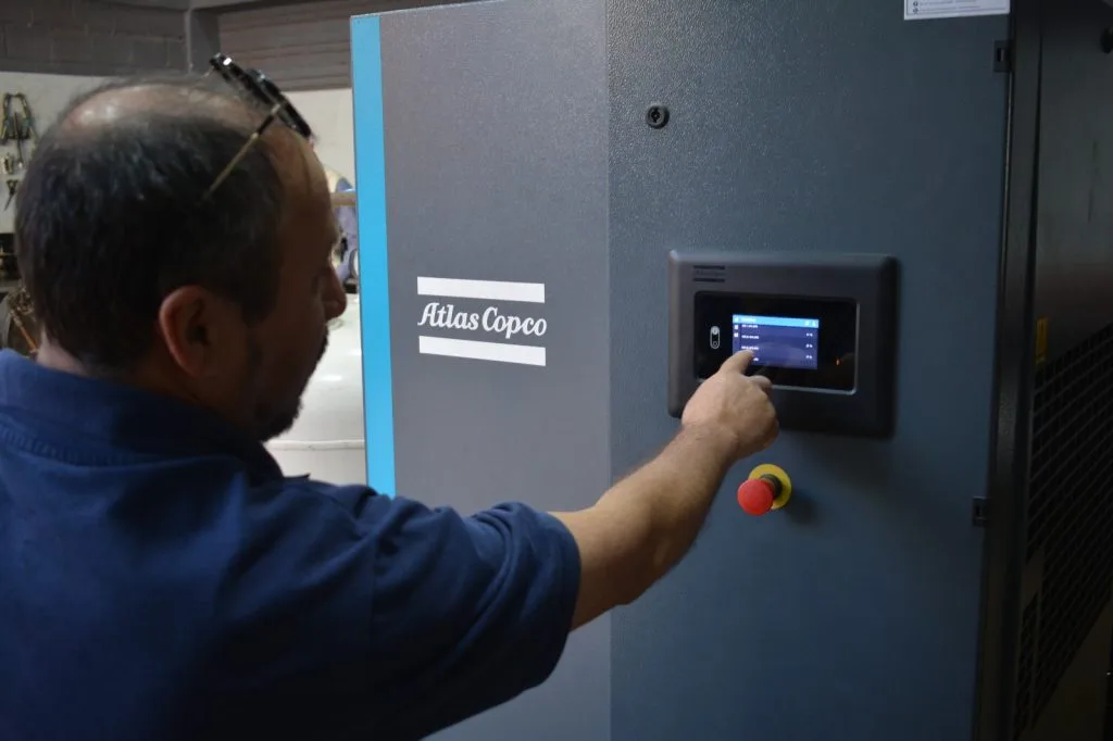 Hassan visitó empresa TDS y fortaleció lazos con la industria local
