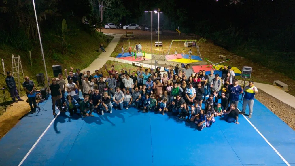 Villa Lindstrom celebró la inauguración de su primera plaza