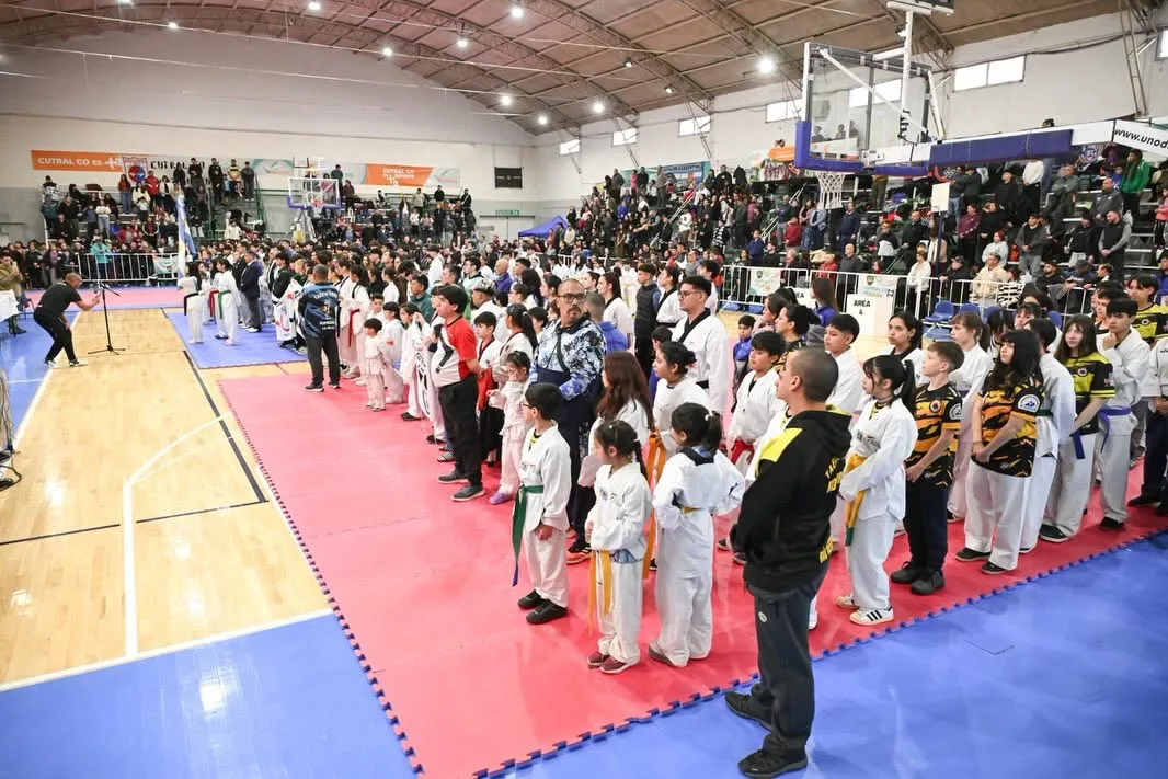 Copa Homenaje al Gran Maestro Oliva reunió a taekwondistas en Cutral Co