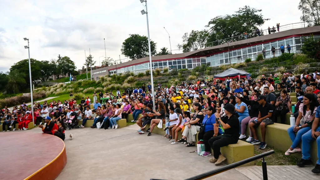 Actividades recreativas por el Día de la Madre en Alto Comedero