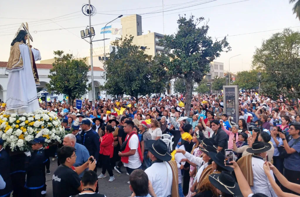 Cientos de fieles participaron de la fiesta del Santísimo Salvador