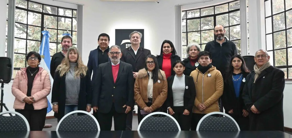 Convenio entre el Municipio y profesores para preservar la historia local