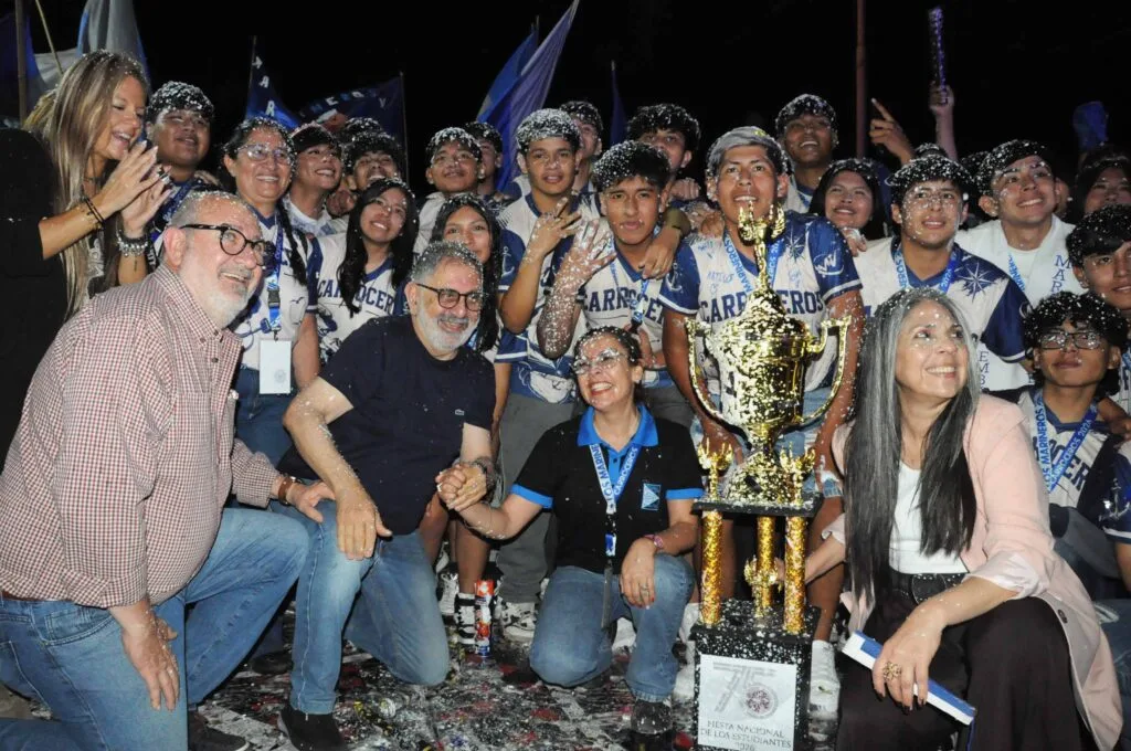 Premiación de la Escuela Municipal en la Fiesta Nacional de Estudiantes