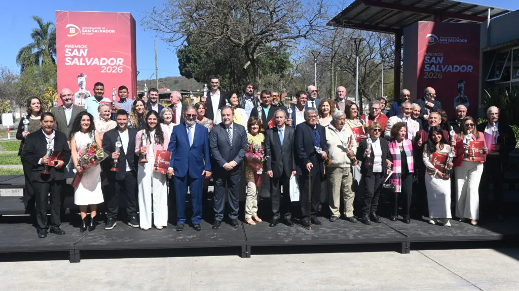 Reconocen a 35 vecinos en la 29° edición de los Premios San Salvador