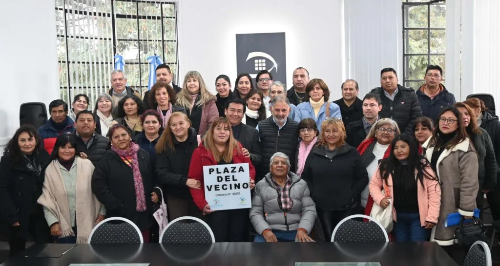 Reconocimiento a centros vecinales en el Día del Vecino