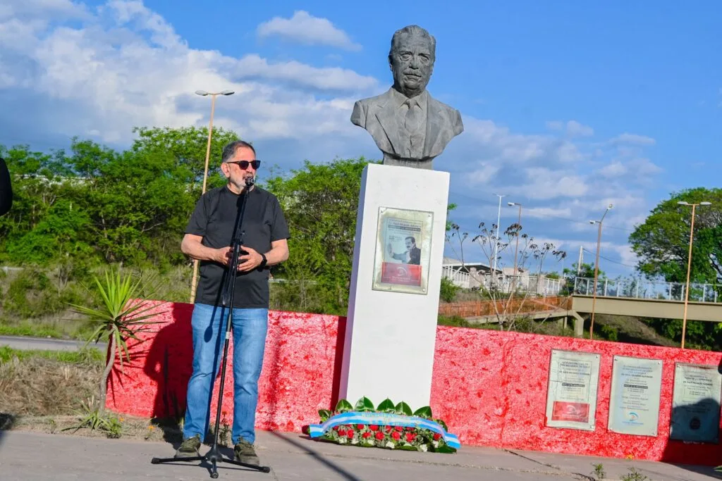 San Salvador conmemoró el Día de la Recuperación de la Democracia