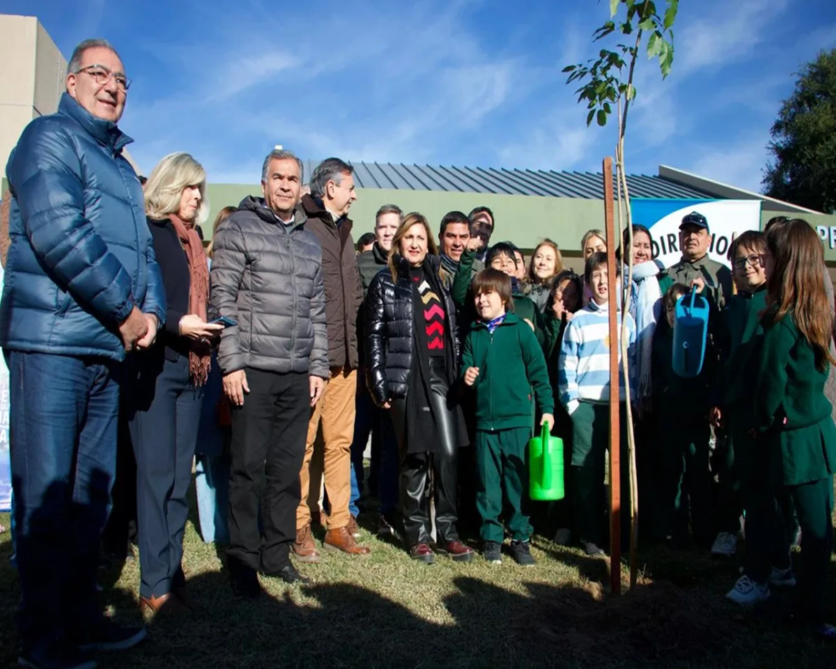 Arrancó la campaña de Arbolado Urbano 2026 en Parque del Río I