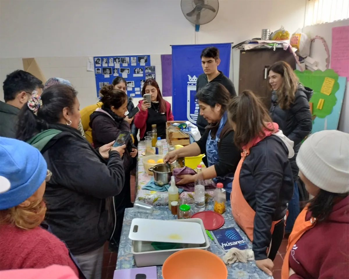 Comienzan capacitaciones sobre la naranja agria en la ciudad