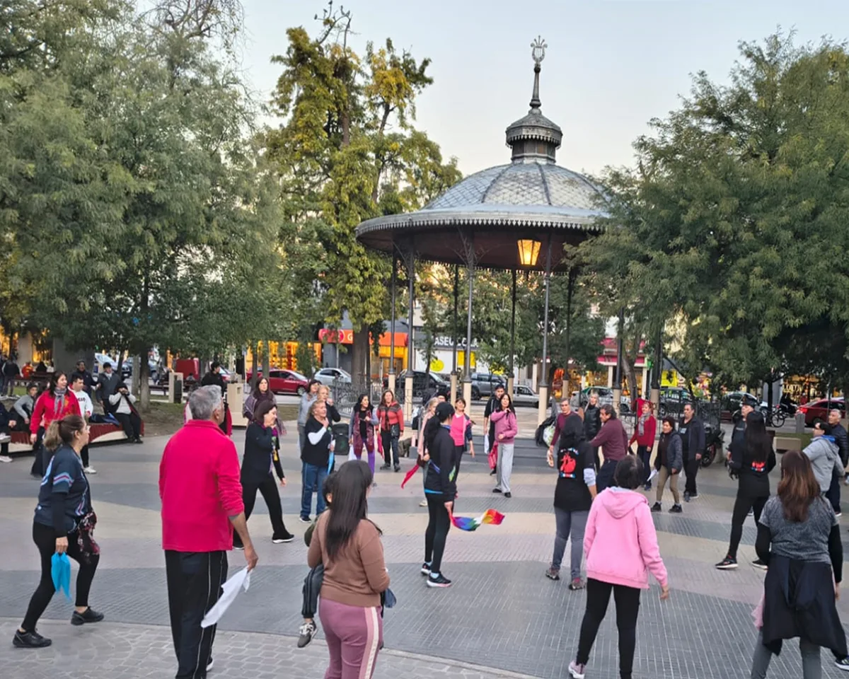 Danzas folclóricas gratis en Plaza Libertad todos los viernes