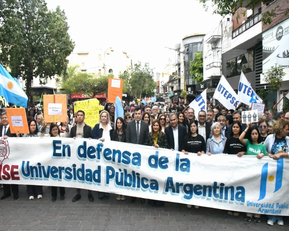 Estudiantes y autoridades se unieron en la 5ª Marcha Federal Universitaria